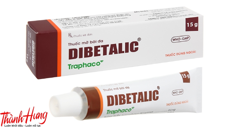 Bạn cần thoa thuốc mỡ có chứa steroid hoặc kháng sinh lên vết cắn.