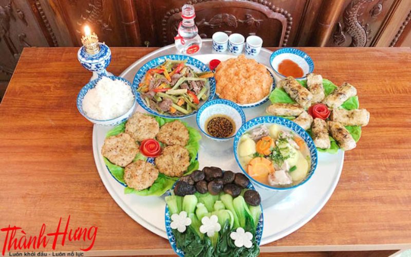 Tổng hợp cách bày mâm cỗ ngon đơn giản và đầy đủ nhất.