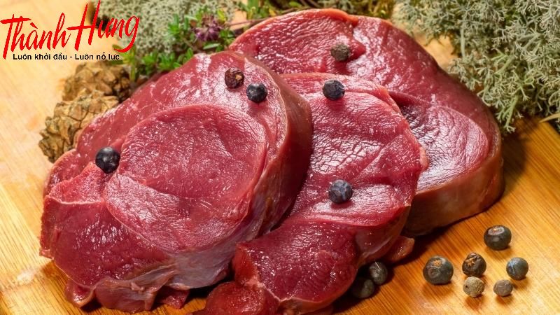 Thịt hươu cũng được xem là một món ăn mang lại may mắn và nên ăn vào ngày mùng 1.